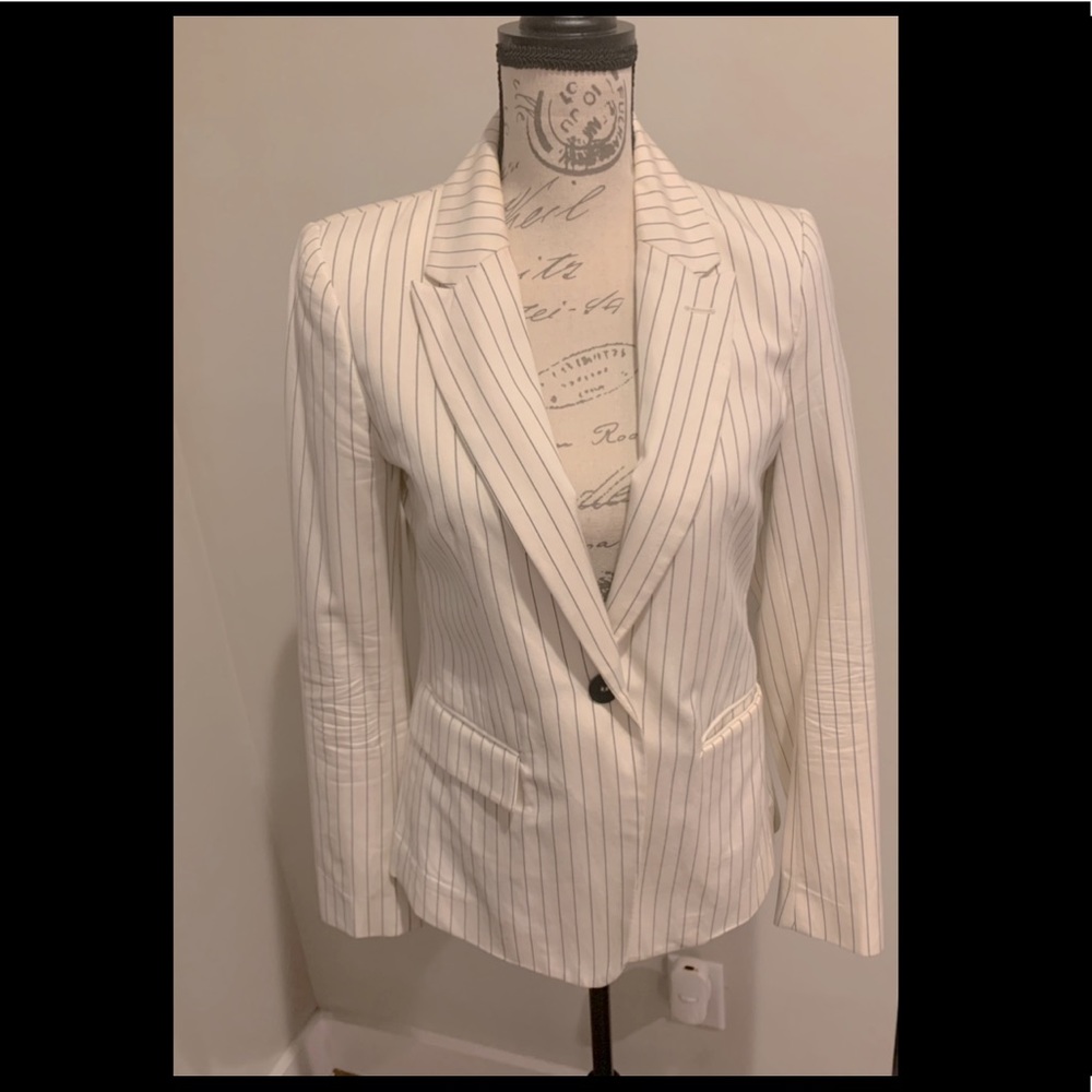Cream & Navy pinstriped blazer